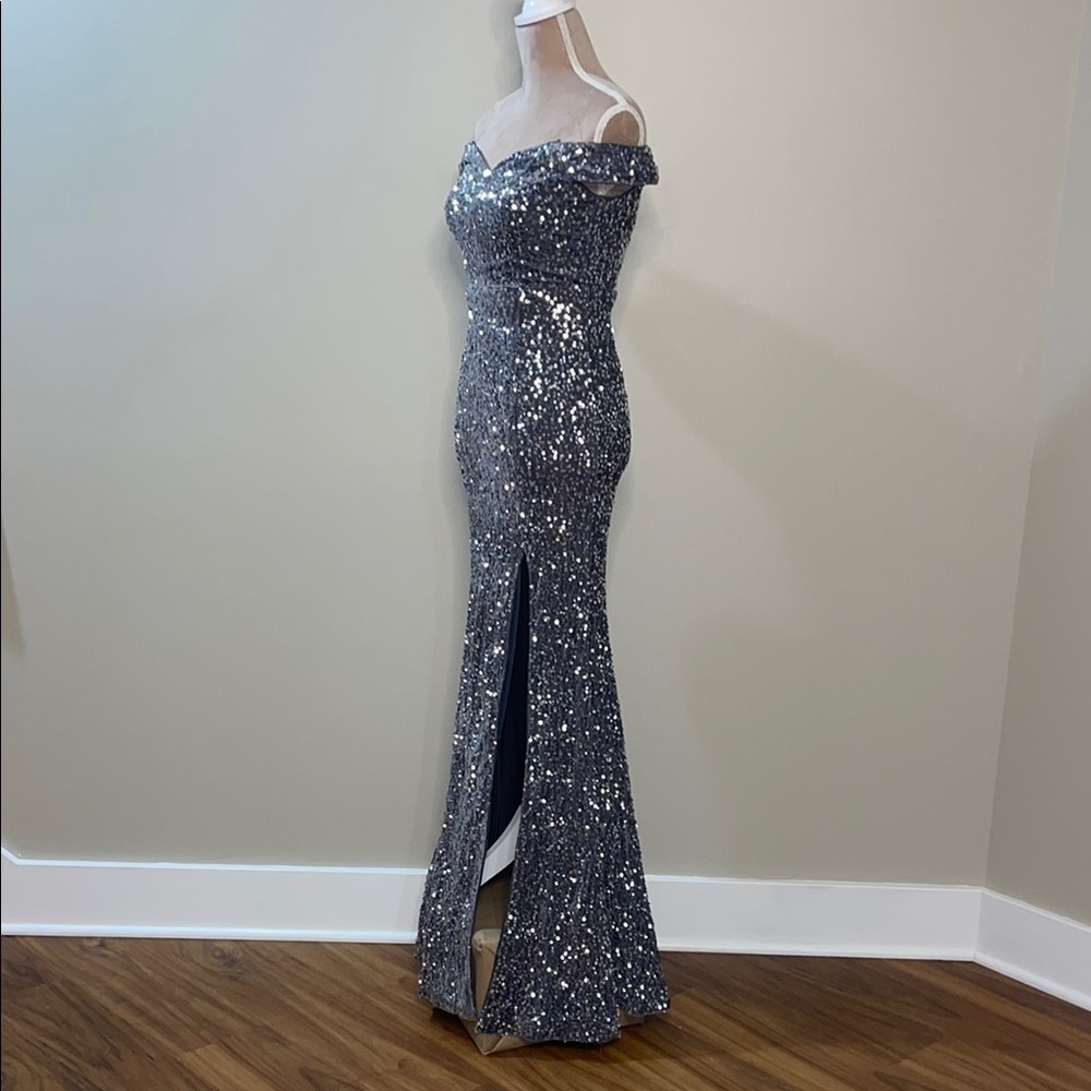 Faeriesty Gray Sequin Embellished Off-Shoulder Women’s Gown Size XS NWT - Picture 7 of 14